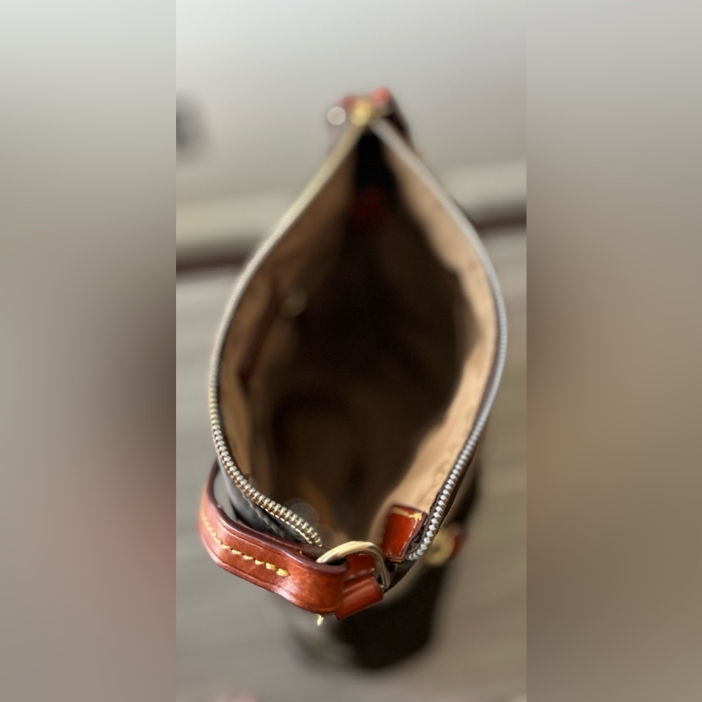 Dooney and Bourke handbag - Picture 7 of 10